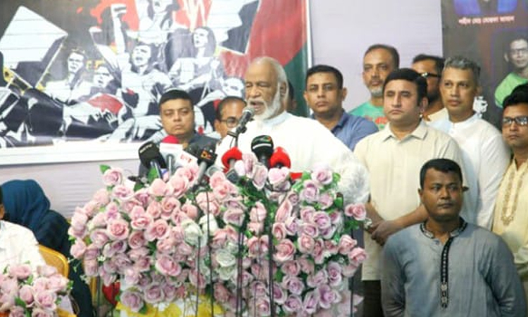 আওয়ামী লীগের মিথ্যা ইতিহাসের মুখোশ উন্মোচন করতে হবে : মঈন খান