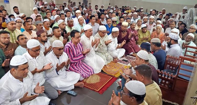 খালেদা জিয়ার জন্মদিন উপলক্ষে বগুড়ায় দোয়া মাহফিল