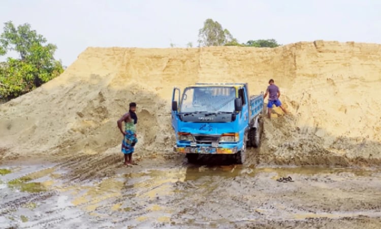 চাঁদাবাজদের উৎপাত বন্ধে চট্টগ্রামের ডিসিকে চিঠি