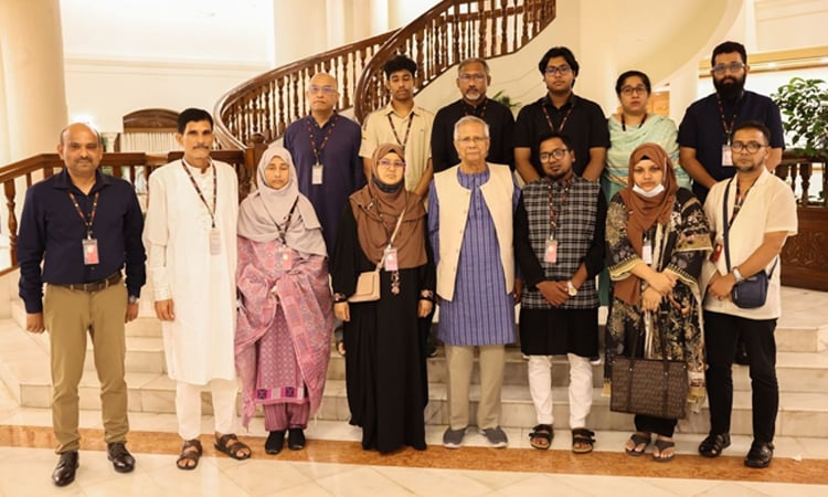 মাইলস্টোনের তিন শিক্ষক মানবতা ও সাহসিকতার জন্য জাতির কাছে চিরস্মরণীয় হয়ে থাকবেন: প্রধান উপদেষ্টা