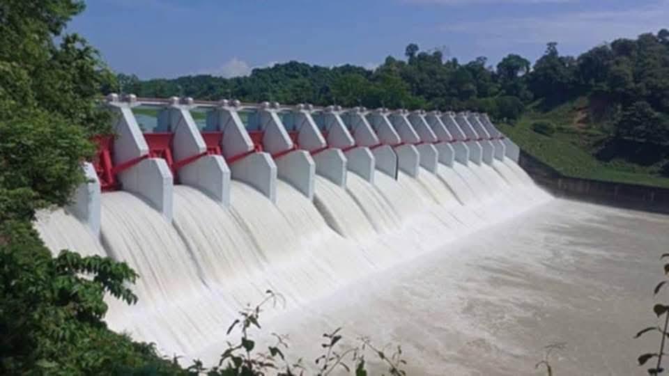 পুনরায় খুলে দেওয়া হয়েছে কাপ্তাই বাঁধের ১৬টি জলকপাট