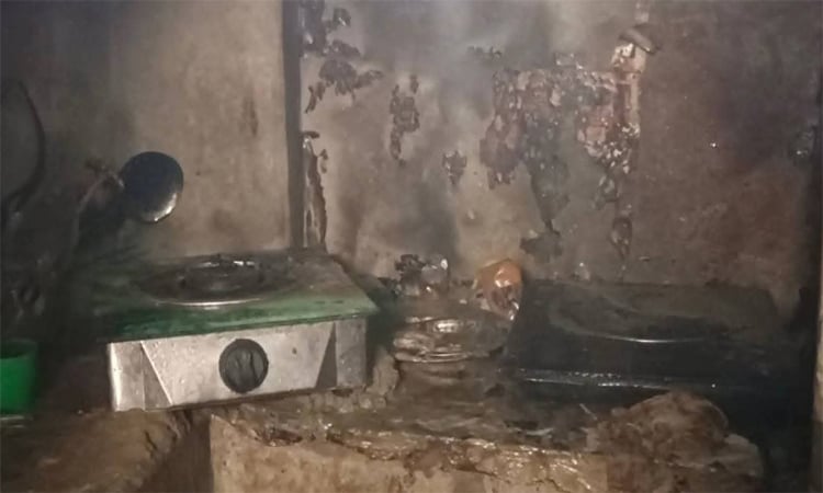 দিনাজপুরে গ্যাস সিলিন্ডারের আগুনে তিনজন দগ্ধ
