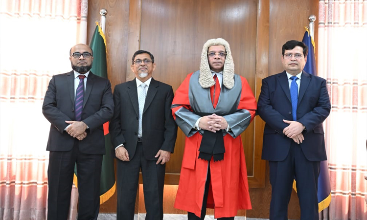 পিএসসি’র নতুন তিন সদস্যকে শপথ গ্রহণ
