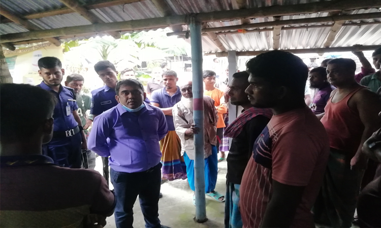 চুয়াডাঙ্গার বেশি দামে সার বিক্রিতে ১ দোকানদারকে  জরিমানা