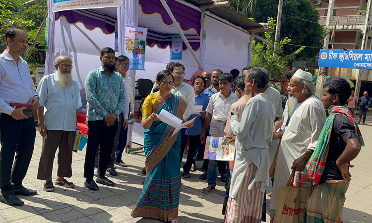 নেত্রকোণায় দুদক’র গণশুনানি উপলক্ষে অভিযোগ গ্রহণ শুরু