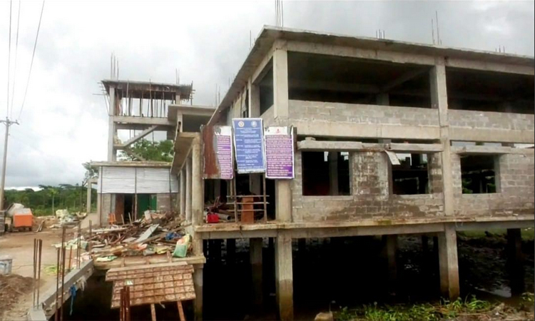 ভোলায় বিশ্বব্যাংকের সহায়তায় ১৪ কোটি টাকা ব্যয়ে নির্মিত হচ্ছে দুটি মৎস্য অবতরণ কেন্দ্র