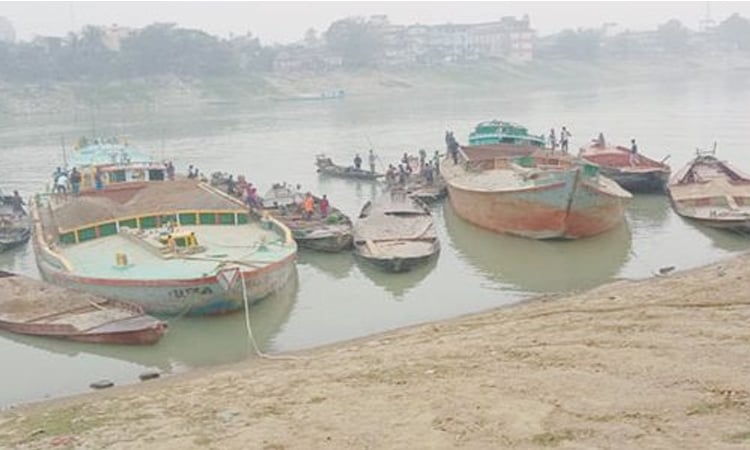 সুনামগঞ্জে বালু লুট সিন্ডিকেট চক্রকে প্রশাসনের সতর্ক বার্তা