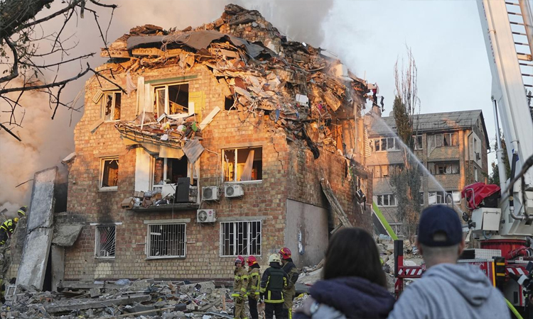 কিয়েভে রাশিয়ার হামলায় ৮ জন নিহত : জেলেনস্কি