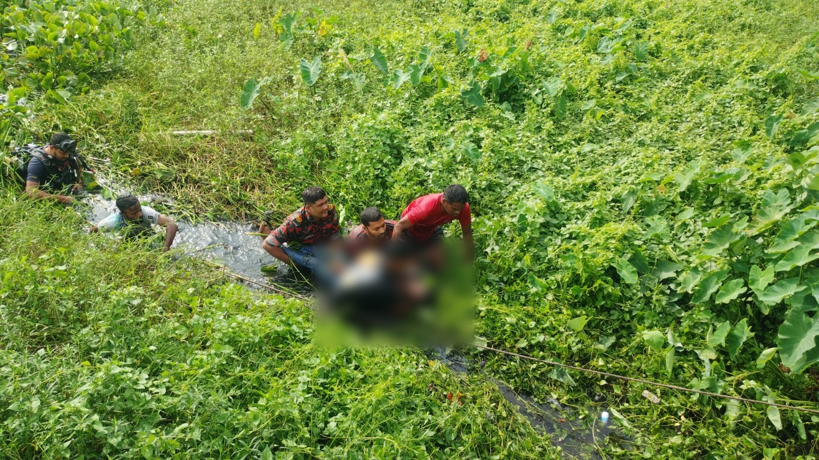 নরসুন্দায় কচুরিপানার মরণফাঁদে দুই ভাই, ডুবুরি দলের উদ্ধার