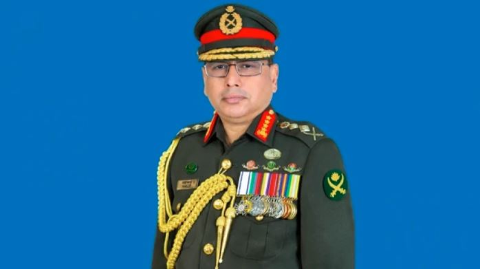 চীন সফর শেষে দেশে ফিরেছেন সেনাবাহিনী প্রধান