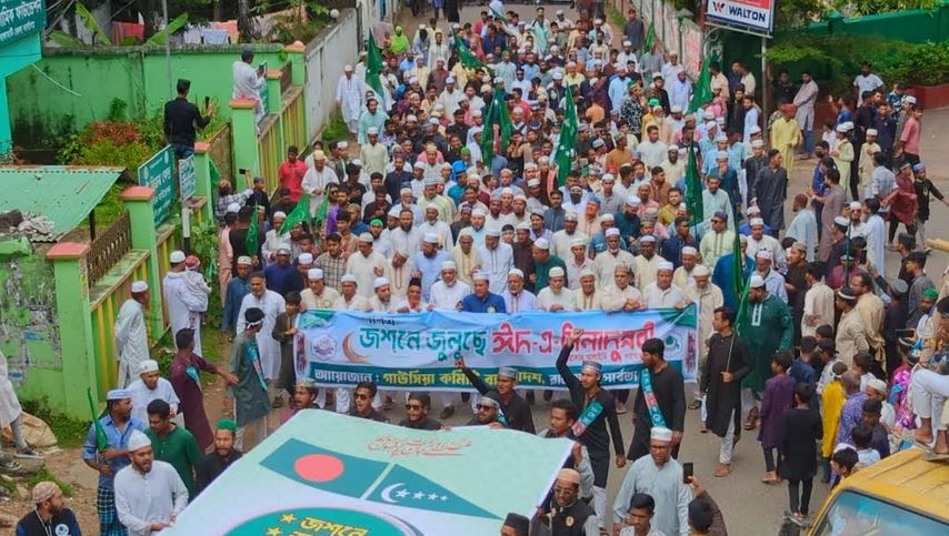 ঈদে মিলাদুন্নবী উপলক্ষে রাঙ্গামাটিতে বর্ণাঢ্য র‌্যালি
