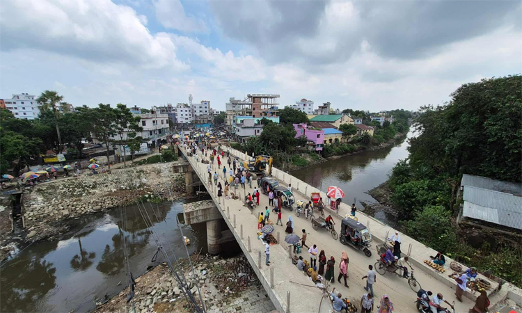 দীর্ঘসূত্রতায় আটকে ফতেহ আলী সেতুর পুনর্নির্মাণ কাজ 