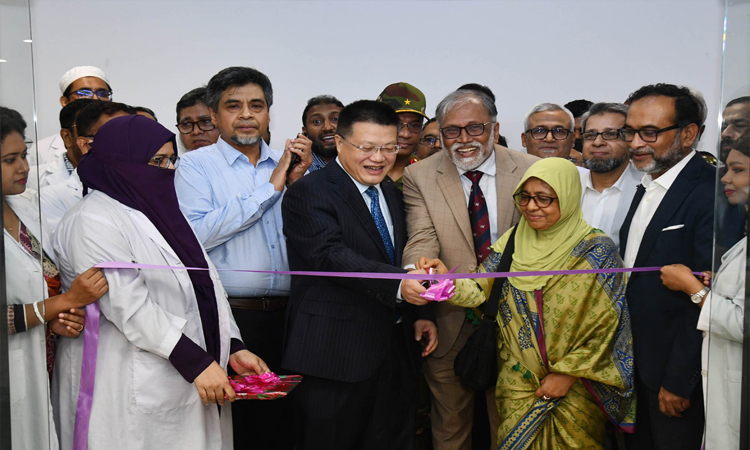 বিএমইউতে দেশের প্রথম রোবোটিক রিহ্যাবিলিটেশন সেন্টার উদ্বোধন
