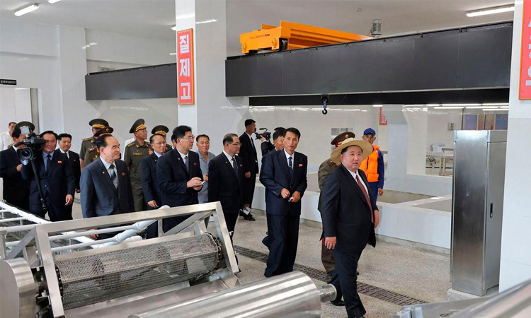 চীন সফরের আগে নতুন ক্ষেপণাস্ত্র কারখানা পরিদর্শন করলেন কিম