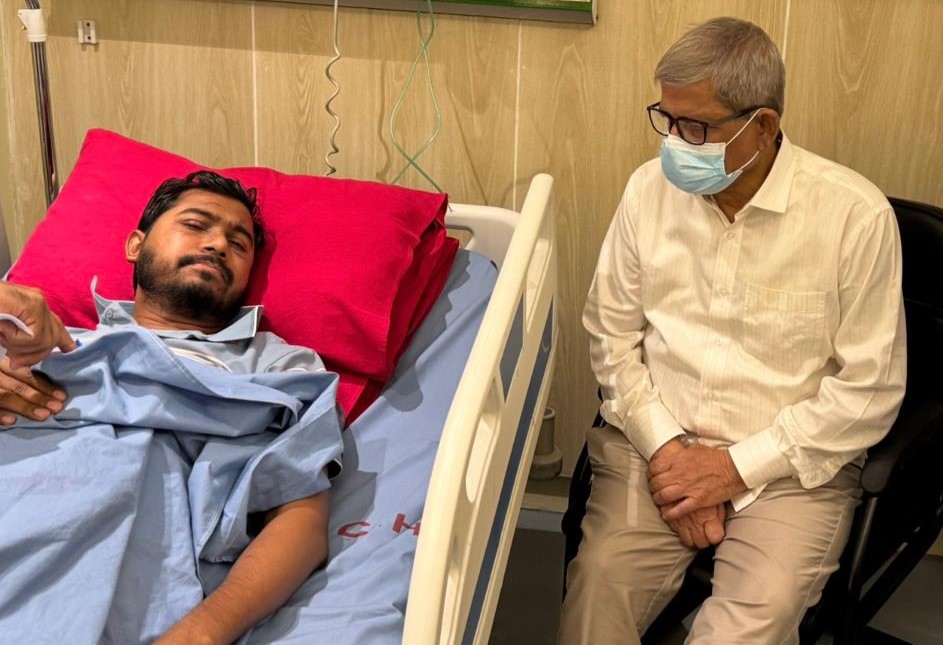 নুরকে দেখতে হাসপাতালে মির্জা ফখরুল