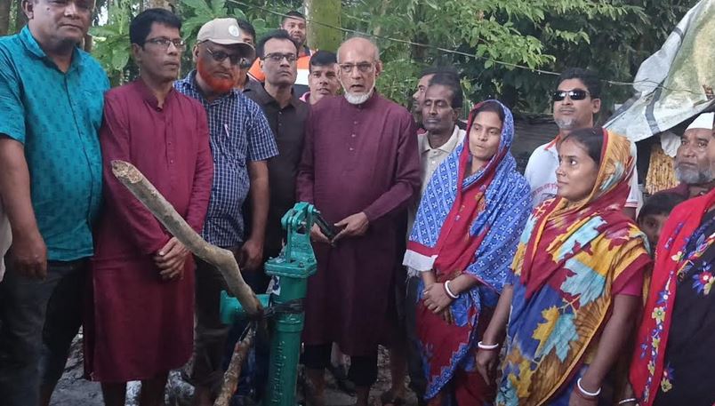 প্রতিষ্ঠাবার্ষিকী উপলক্ষে পিরোজপুরে বিএনপির টিউবওয়েল বিতরণ ও বৃক্ষরোপণ  