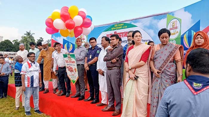 সিরাজগঞ্জ ডিসি গোল্ডকাপ ফুটবল টুর্নামেন্ট শুরু