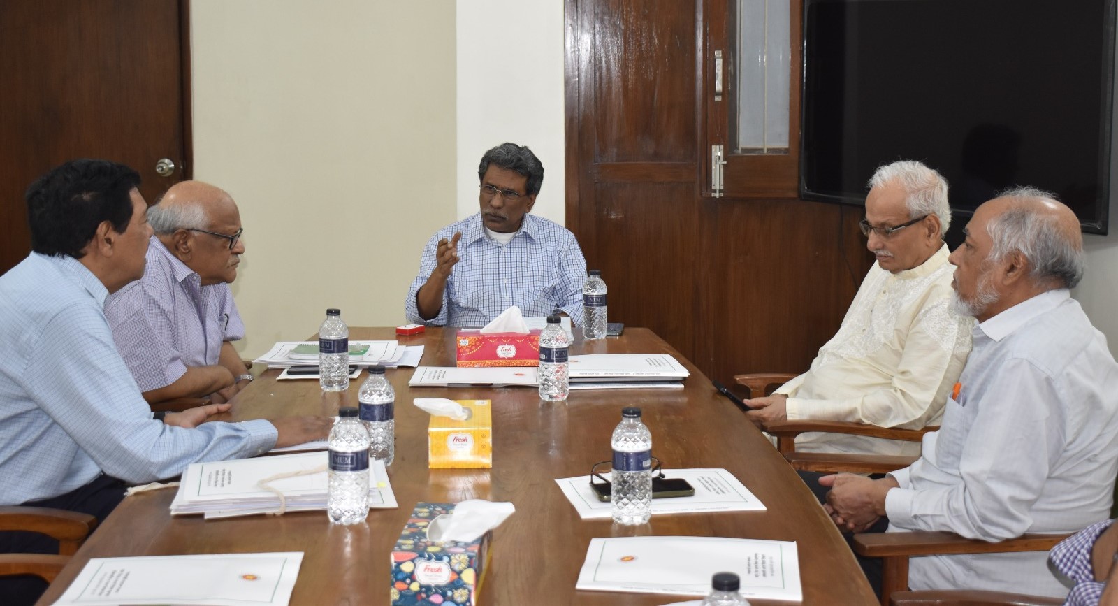 জুলাই সনদ চূড়ান্ত করতে জাতীয় ঐকমত্য কমিশনের দ্বিতীয় সভা অনুষ্ঠিত