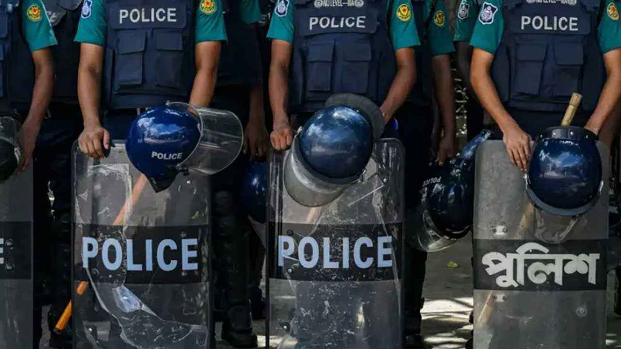জাতীয় নির্বাচনে দায়িত্ব পালনের জন্য দেড় লাখ পুলিশকে বিশেষ প্রশিক্ষণ