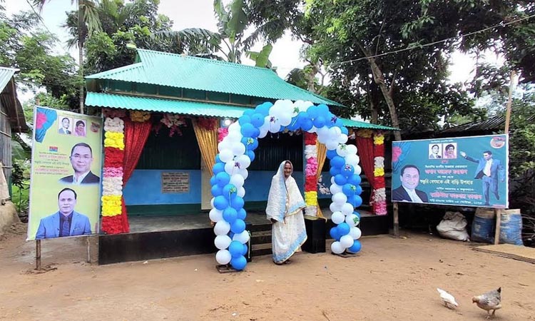 সহায়-সম্বলহীন শুক্কুরী বেগমকে তারেক রহমানের পক্ষ থেকে ঘর উপহার