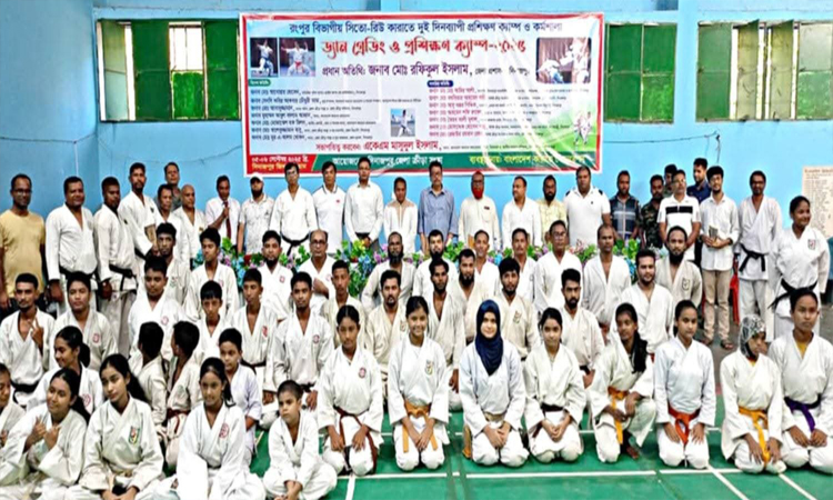 দিনাজপুরে ‘তারুণ্যের উৎসব’ কারাতে প্রশিক্ষণ  কর্মশালা সম্পন্ন