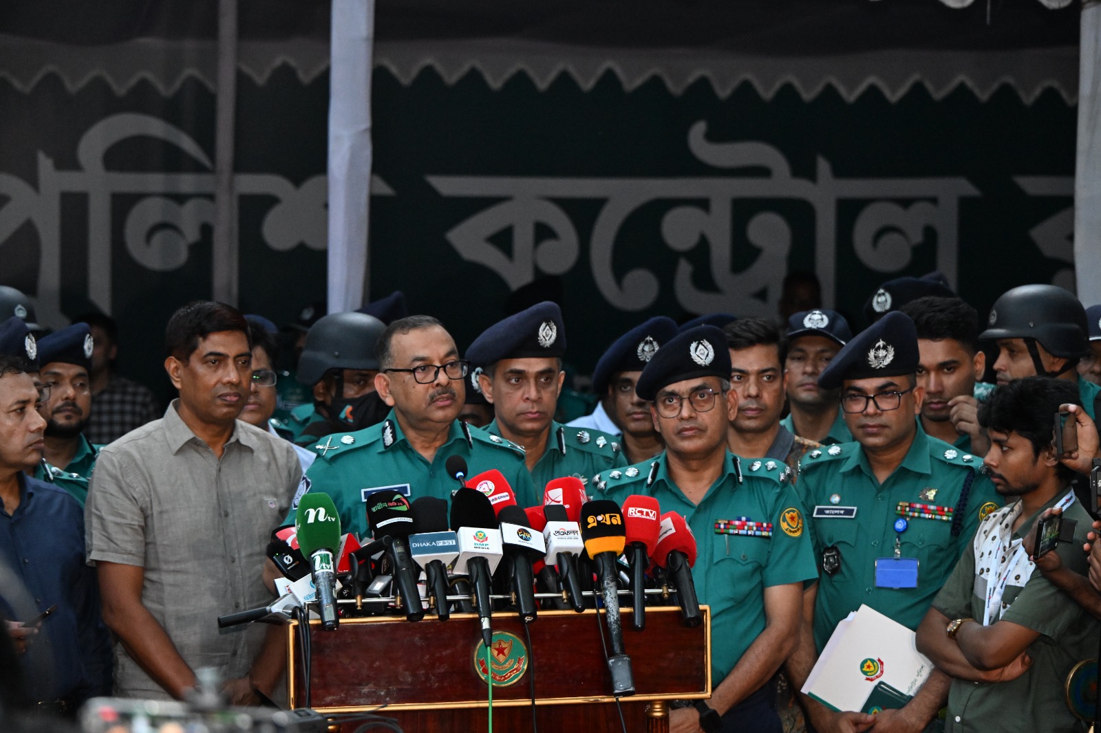 ডাকসু নির্বাচনে নিরাপত্তা নিয়ে কোনো শঙ্কা নেই : ডিএমপি কমিশনার