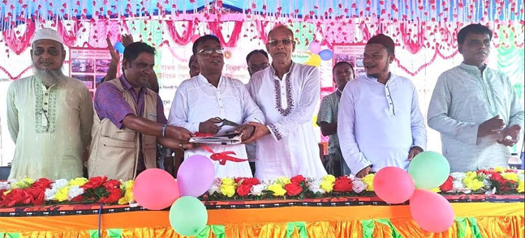 গাইবান্ধার গিদারীকে পরিবেশবান্ধব ইউনিয়ন ঘোষণা 