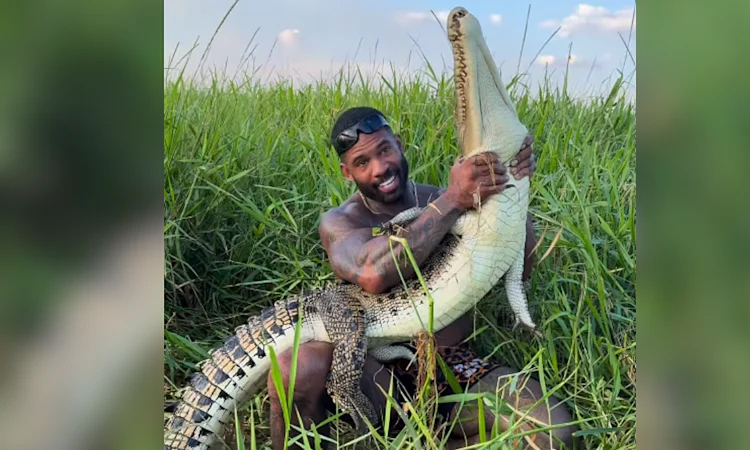 কুমিরের সঙ্গে কুস্তি করা ইনফ্লুয়েন্সার সম্পর্কে তদন্ত শুরু অস্ট্রেলিয়ায়