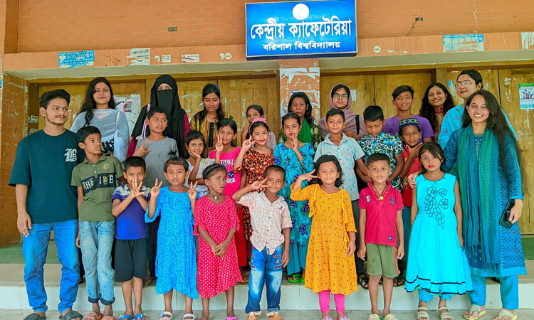 মান্তা সম্প্রদায়ের শিক্ষায় আলোর পথ দেখাচ্ছে ‘বাতিঘর’ 