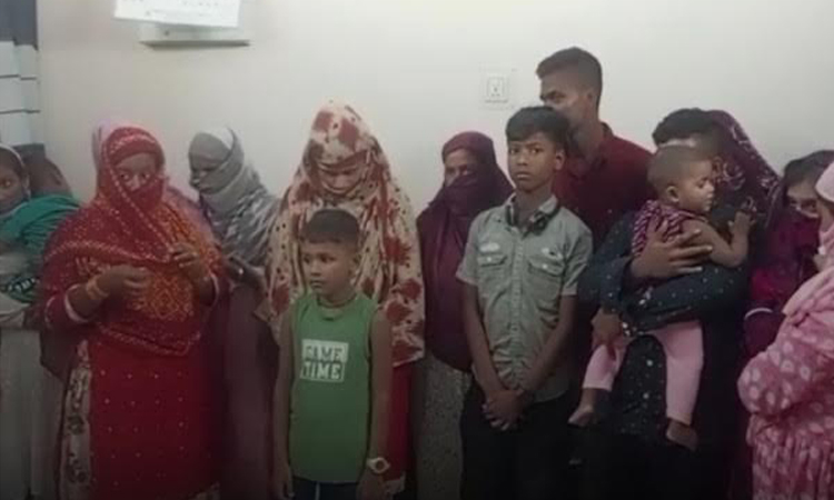 সাতক্ষীরা সীমান্তে ১৫ জনকে হন্তান্তর করল বিএসএফ