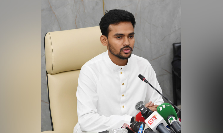 স্বাস্থ্যখাতে স্বনির্ভরতা অর্জনে সরকার কাজ করছে : এলজিআরডি উপদেষ্টা