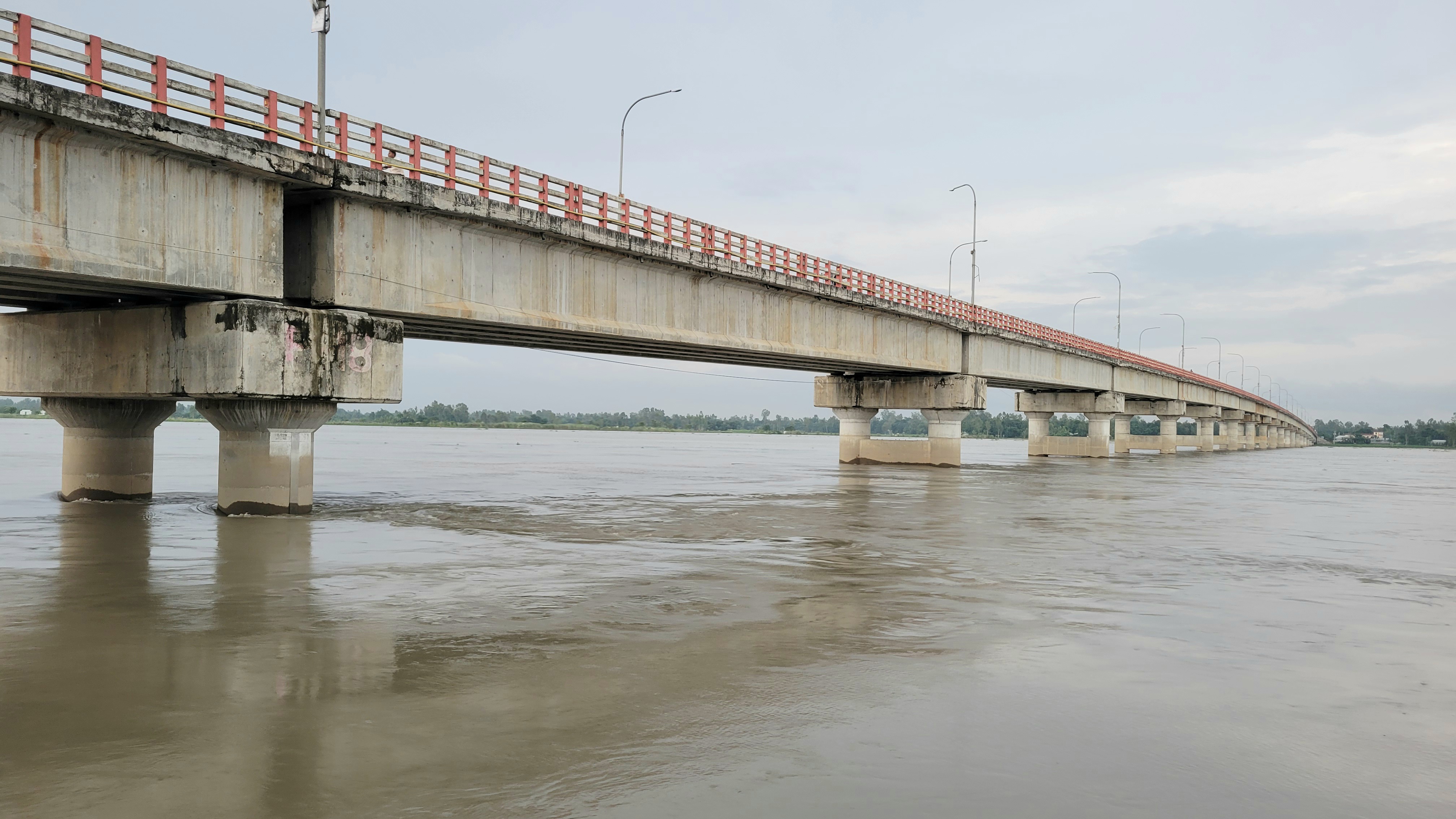 কুড়িগ্রামে নদ-নদীর পানি বাড়ছে, উদ্বিগ্ন চরাঞ্চলের মানুষ
