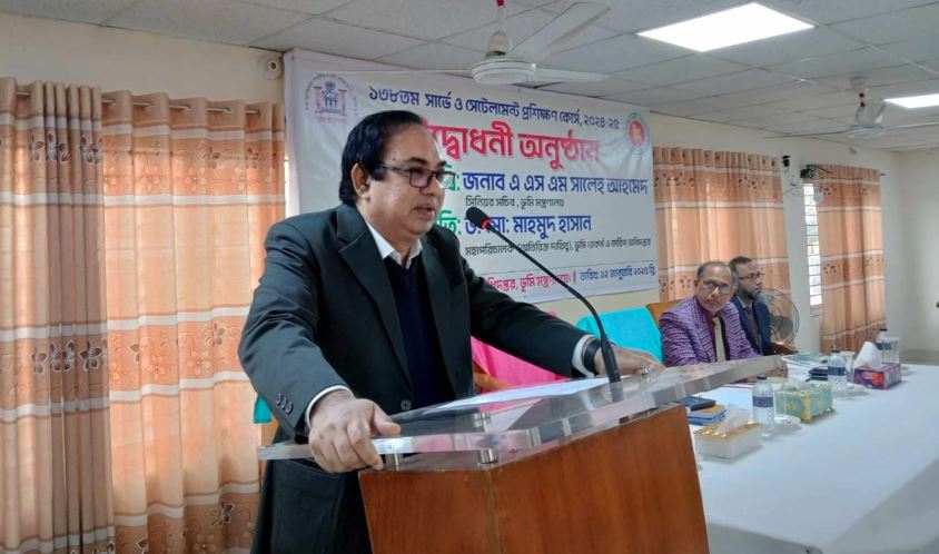 মানুষের সকল মৌলিক অধিকার নিশ্চিত করতে অন্তর্বর্তী সরকার প্রতিশ্রুতিবদ্ধ : ভূমি সচিব