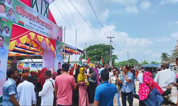 দীর্ঘ ১৭ বছর পর সাতক্ষীরায় মহিলা দলের সমাবেশ