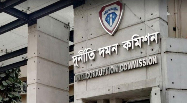 রেলওয়ের সাবেক ডিজি শামসুজ্জামানসহ ৩ জনের বিরুদ্ধে দুদকের মামলা