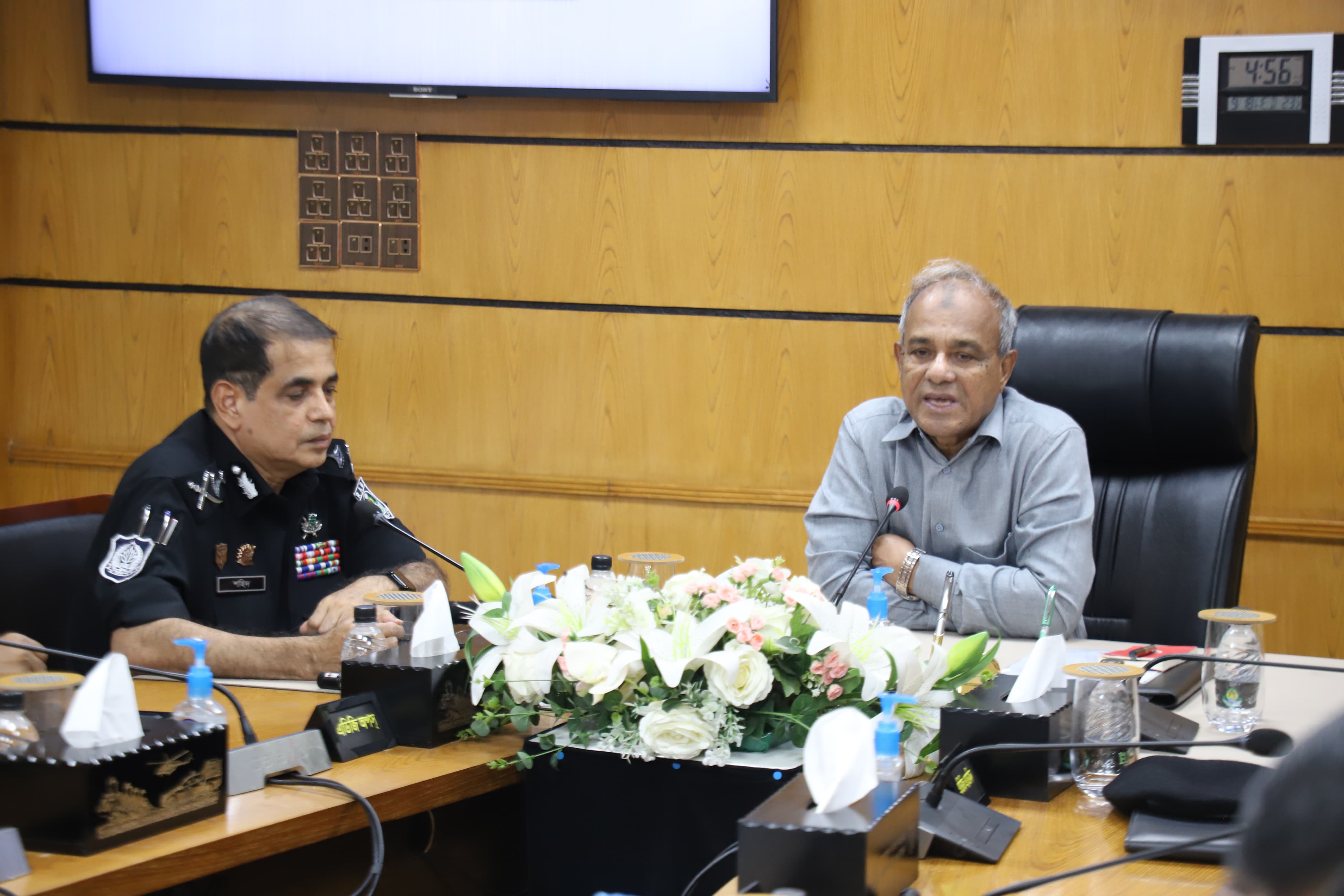 জুলাই বিপ্লব পরবর্তী সময়ে র‌্যাব প্রশংসা অর্জন করেছে : স্বরাষ্ট্র উপদেষ্টা 