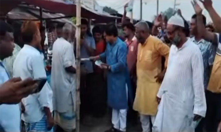 মাদারগঞ্জে বিএনপির গণসংযোগ ও ৩১ দফার লিফলেট বিতরণ
