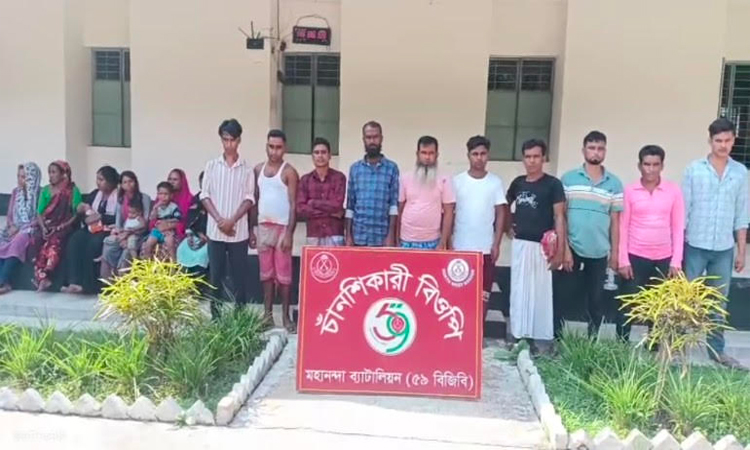 চাঁপাইনবাবগঞ্জের সীমান্ত দিয়ে আবারো ১৯ জনকে পুশইন