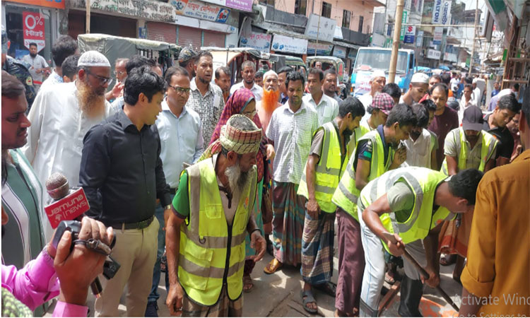 ঝালকাঠি শহরে অবৈধ স্থাপনা উচ্ছেদ অভিযান শুরু