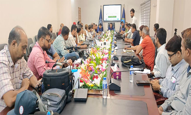 পূজা নিয়ে গুজব ছড়ালেই কঠোর ব্যবস্থা: ফরিদপুর এসপি