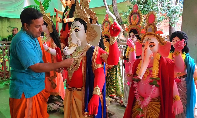 কক্সবাজারে দুর্গাপূজা আনন্দমুখর করতে নানা আয়োজন