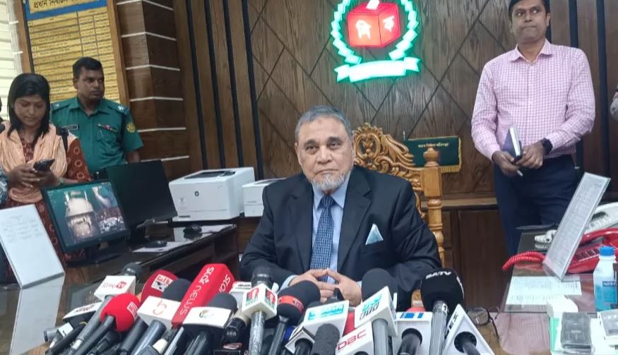 ফেব্রুয়ারিতে নির্বাচনের জন্য চূড়ান্ত প্রস্তুতি চলছে : সিইসি