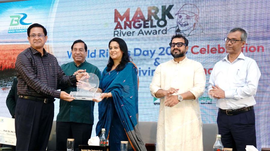 সেন্টমার্টিন দ্বীপে পর্যটক প্রবেশ কখনো বন্ধ হয়নি : পরিবেশ উপদেষ্টা