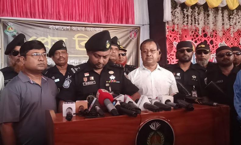 পঞ্চগড়ে শারদীয় দুর্গাপূজা উপলক্ষে র‌্যাবের কড়া নিরাপত্তা 