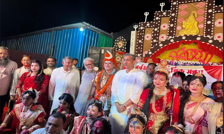 চন্দ্রগঞ্জের সকল পূজামণ্ডপ পরিদর্শনে বিএনপি নেতৃবৃন্দ