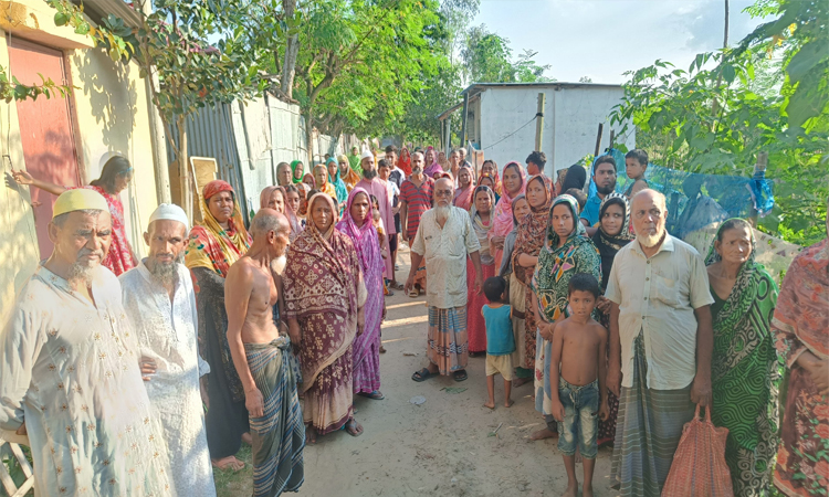 অন্তর্বর্তীকালীন সরকারের সুদৃষ্টির আশায় পুনর্ভবা তীরের ৪০০ পরিবার