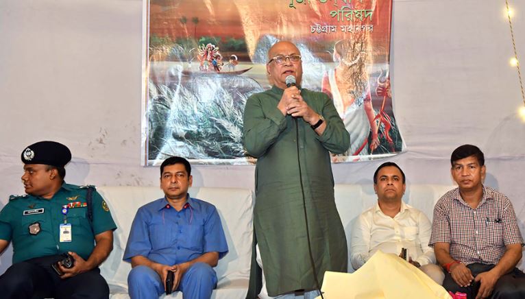 দুর্গাপূজা উদযাপনে পূজার্থীদের এবার উচ্ছ্বাস বেশি : ফারুক-ই-আজম