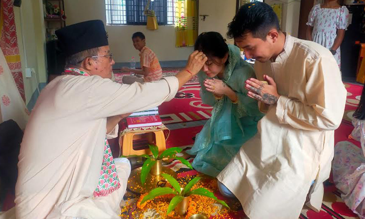 রাঙ্গামাটিতে গুর্খা সম্প্রদায়ের বিজয় তিলক প্রদান উৎসব