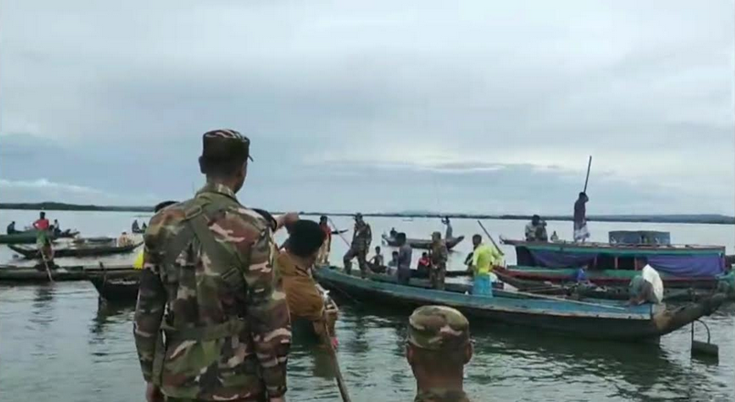 কাপ্তাই হ্রদে নৌকাডুবির ঘটনায় সেনাবাহিনীর উদ্ধার অভিযান