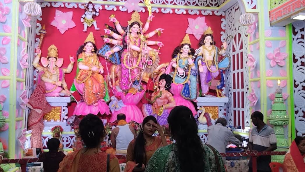 ভোলায় নিশ্ছিদ্র নিরাপত্তায় ১১২টি পূজামন্ডপের প্রতিমা বিসর্জনের প্রস্তুতি